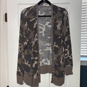 Zenana Outfitters Camo Cardigan Sweater